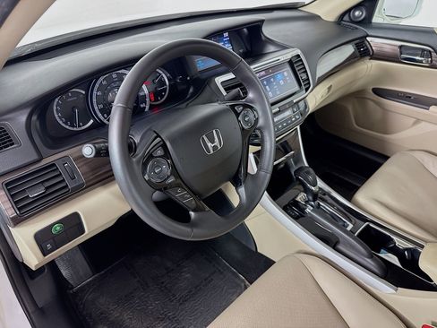 Used 2016 Honda Accord EX-L image 8