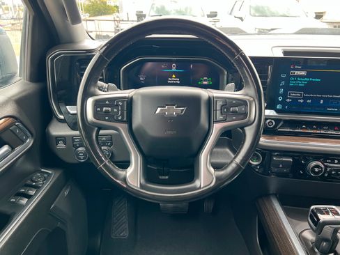 Used 2024 Chevrolet Silverado 1500 LT Trail Boss w/ Convenience Package II AWD/4WD image 13