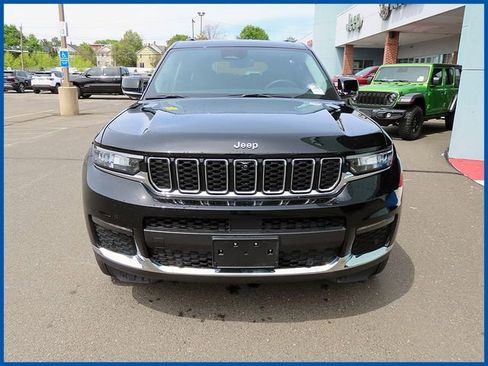 Certified 2023 Jeep Grand Cherokee L Limited w/ Luxury Tech Group II AWD/4WD image 2