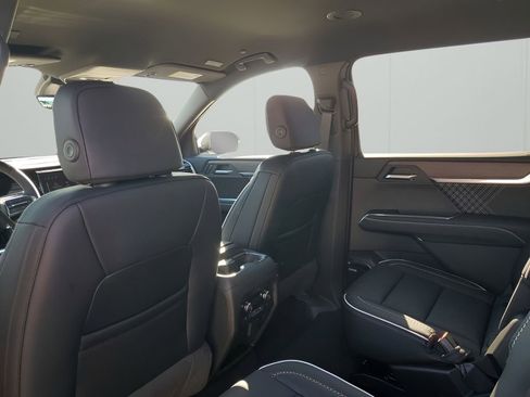 New 2026 GMC Acadia Denali image 19