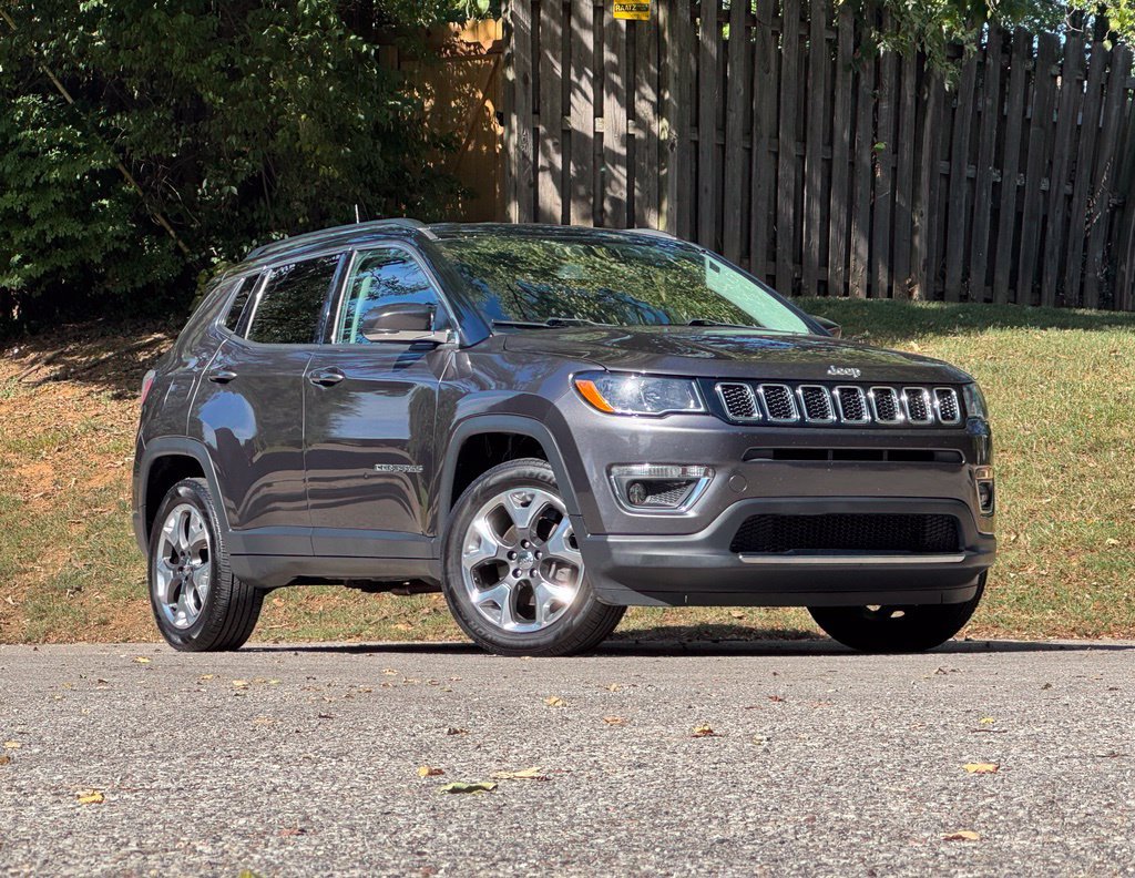 Used 2019 Jeep Compass Limited AWD/4WD image 2
