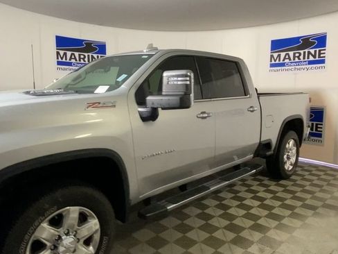 Used 2020 Chevrolet Silverado 2500 LTZ w/ LTZ Premium Package AWD/4WD image 6
