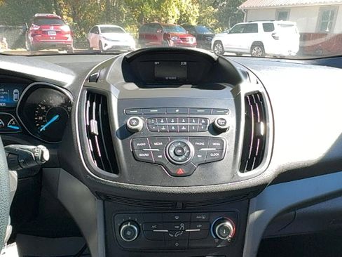 Used 2019 Ford Escape S image 23
