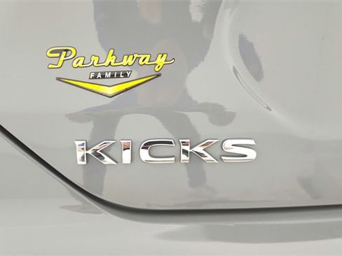 Used 2023 Nissan Kicks SV image 13