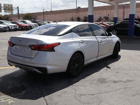 Used 2020 Nissan Altima 2.5 SL FWD image 3
