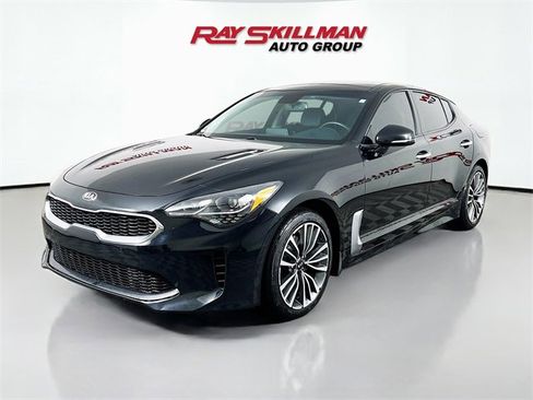 Used 2018 Kia Stinger Premium image 3