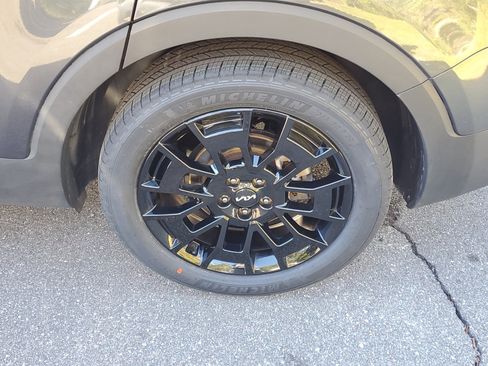 Certified 2022 Kia Telluride EX w/ EX Premium Package image 42