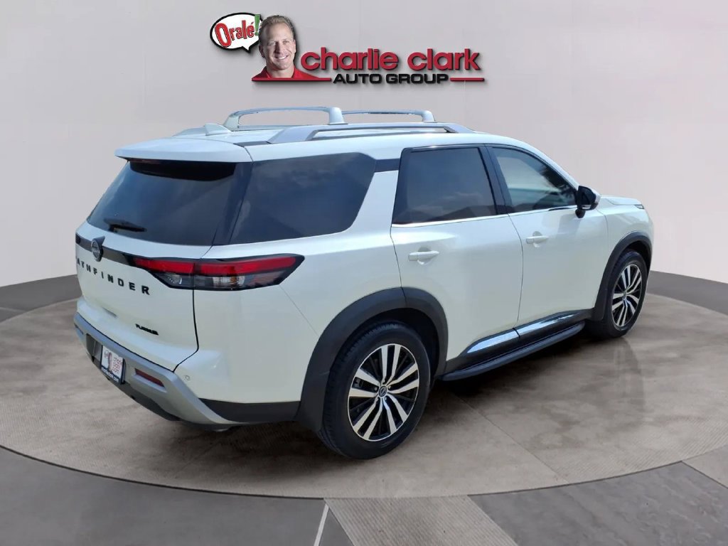 Used 2024 Nissan Pathfinder Platinum w/ Black Appearance Package FWD image 25