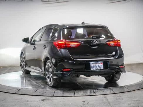 Used 2016 Scion iM image 2