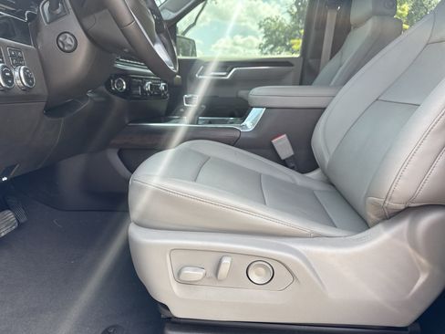 Used 2026 GMC Sierra 1500 SLT AWD/4WD image 7