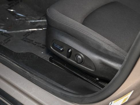 Used 2023 Chevrolet Malibu LT FWD image 21