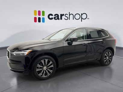 Used 2019 Volvo XC60 T5 Momentum w/ Multimedia Package