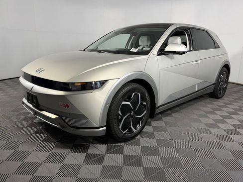 Used 2023 Hyundai Ioniq 5 Limited image 10
