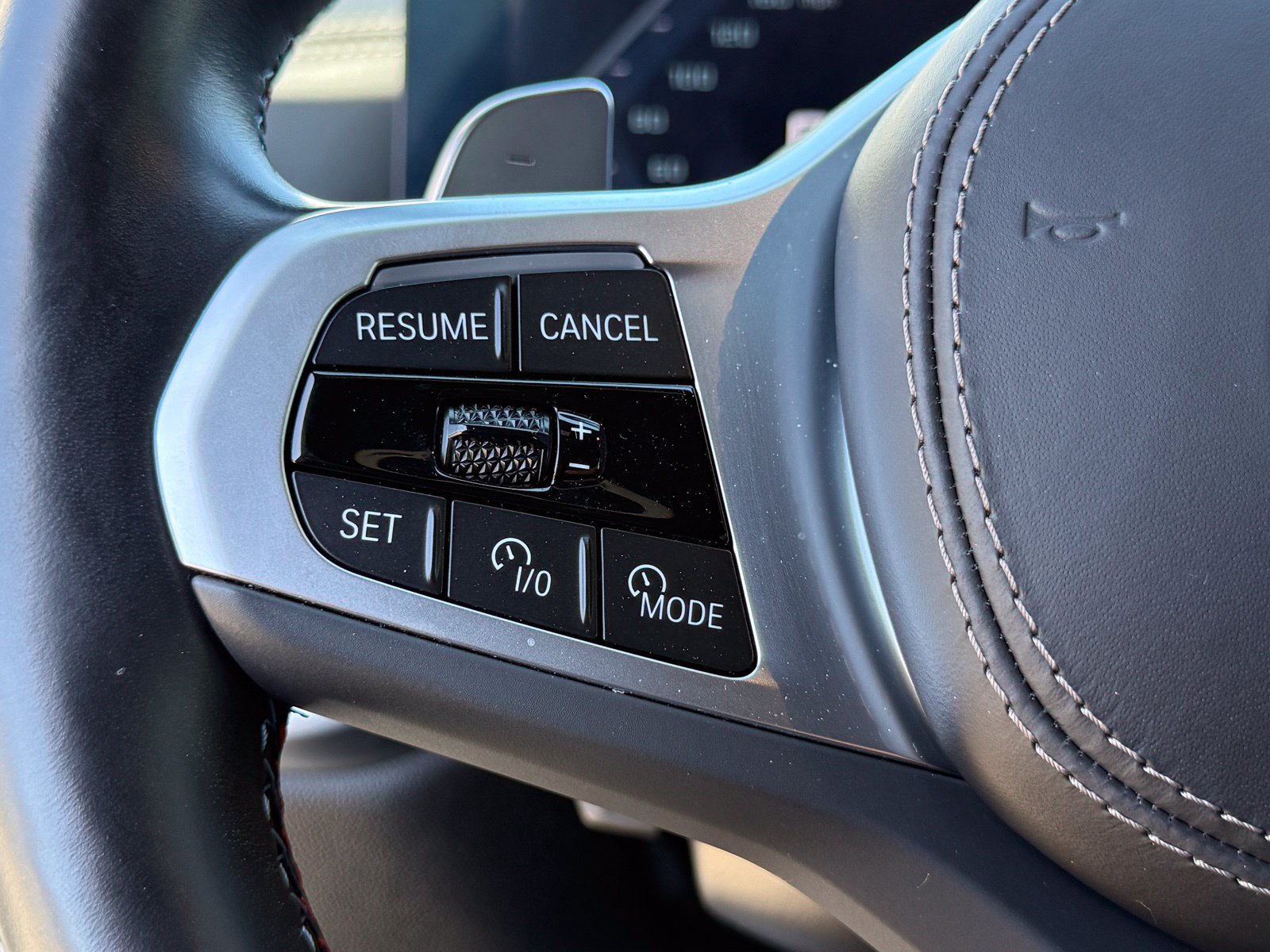 Used 2025 BMW X5 M60i AWD/4WD image 32