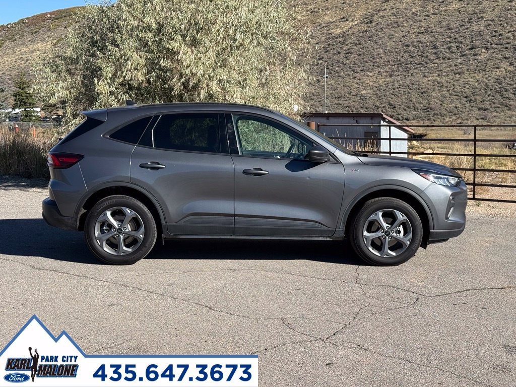 Used 2025 Ford Escape ST-Line AWD/4WD image 6