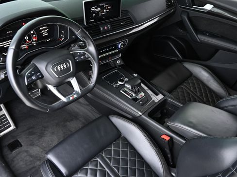Used 2020 Audi SQ5 Prestige w/ Prestige Package image 12