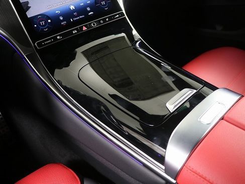 Certified 2025 Mercedes-Benz GLC 300 4MATIC image 22