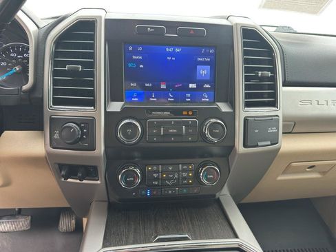 Used 2021 Ford F250 Lariat w/ Lariat Value Package AWD/4WD image 9