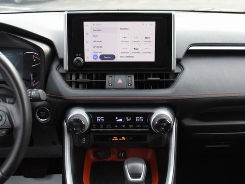 Used 2024 Toyota RAV4 Adventure image 19