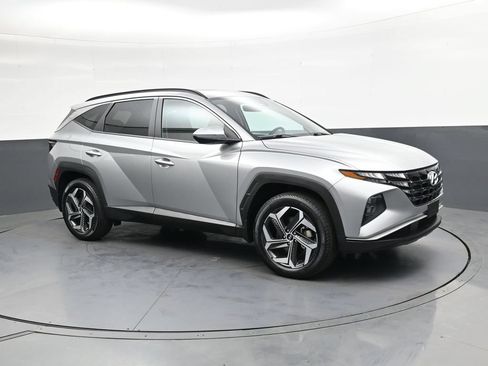 Used 2023 Hyundai Tucson SEL w/ Convenience Package AWD/4WD image 2