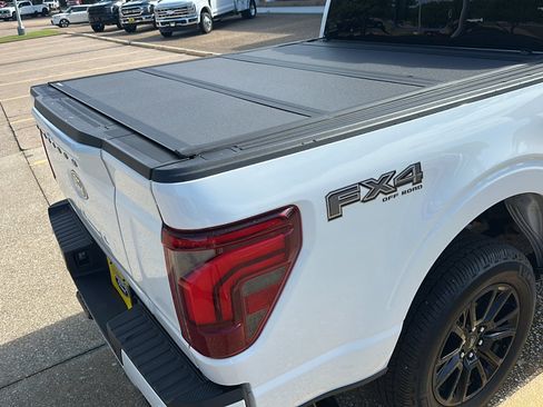 Used 2024 Ford F150 Platinum w/ FX4 Off-Road Package AWD/4WD image 18
