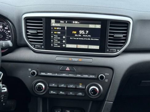 Used 2020 Kia Sportage LX image 20
