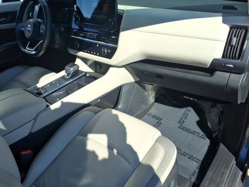 Certified 2023 Nissan Pathfinder SL image 11