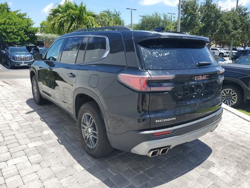 Used 2025 GMC Acadia Elevation FWD image 4