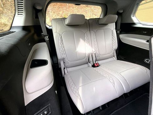 Used 2022 Jeep Grand Cherokee L Summit w/ Advanced Protech Group IV image 28