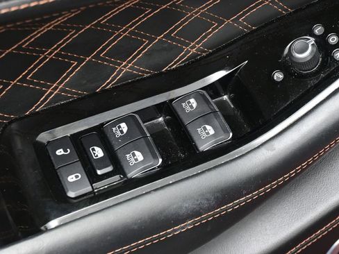 Used 2022 Jeep Grand Cherokee Summit image 21