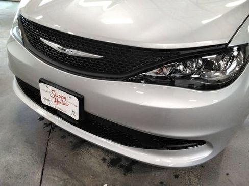 New 2026 Chrysler Voyager LX image 14