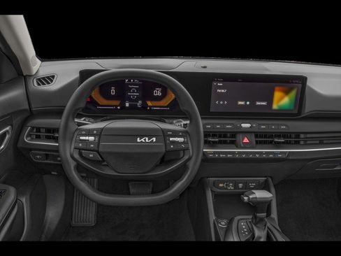 New 2025 Kia K4 LXS image 26