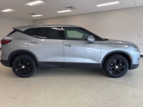Used 2025 Chevrolet Blazer LT AWD/4WD image 4