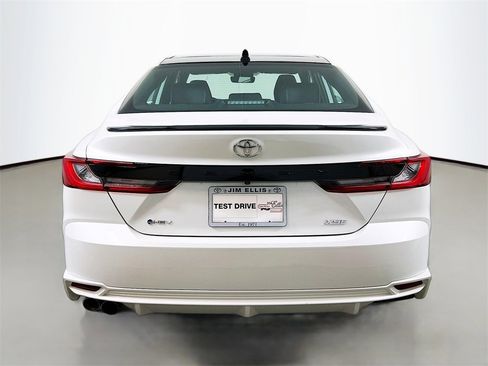 Used 2025 Toyota Camry XSE image 6