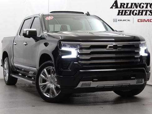 Used 2025 Chevrolet Silverado 1500 High Country w/ High Country Premium Package AWD/4WD image 1
