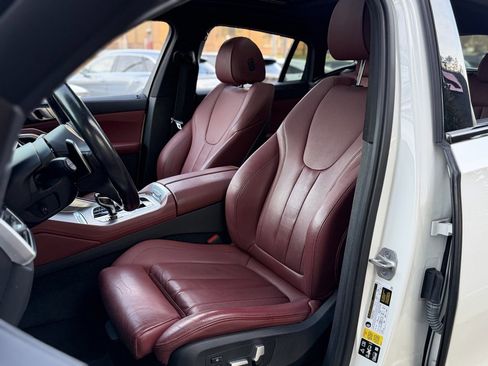 Used 2022 BMW X6 xDrive40i w/ M Sport Package image 25