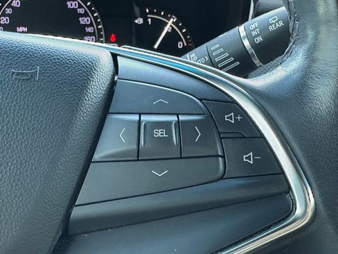 Used 2019 Cadillac XT5 FWD image 29