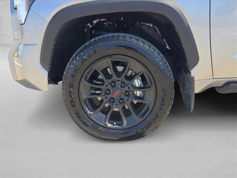 Used 2025 Toyota Tundra SR5 AWD/4WD image 22