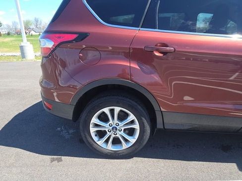 Used 2018 Ford Escape SE AWD/4WD image 7