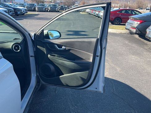 Certified 2023 Hyundai Kona SEL w/ Convenience Package image 25