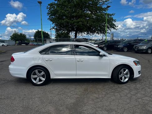 Used 2013 Volkswagen Passat 2.5 SE FWD image 2