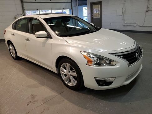 Used 2013 Nissan Altima 2.5 SV w/ 2.5SV Convenience Pkg FWD image 9