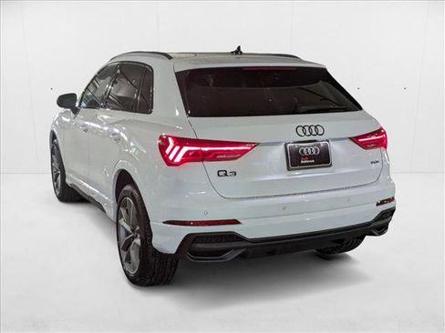 New 2025 Audi Q3 2.0T Premium image 8