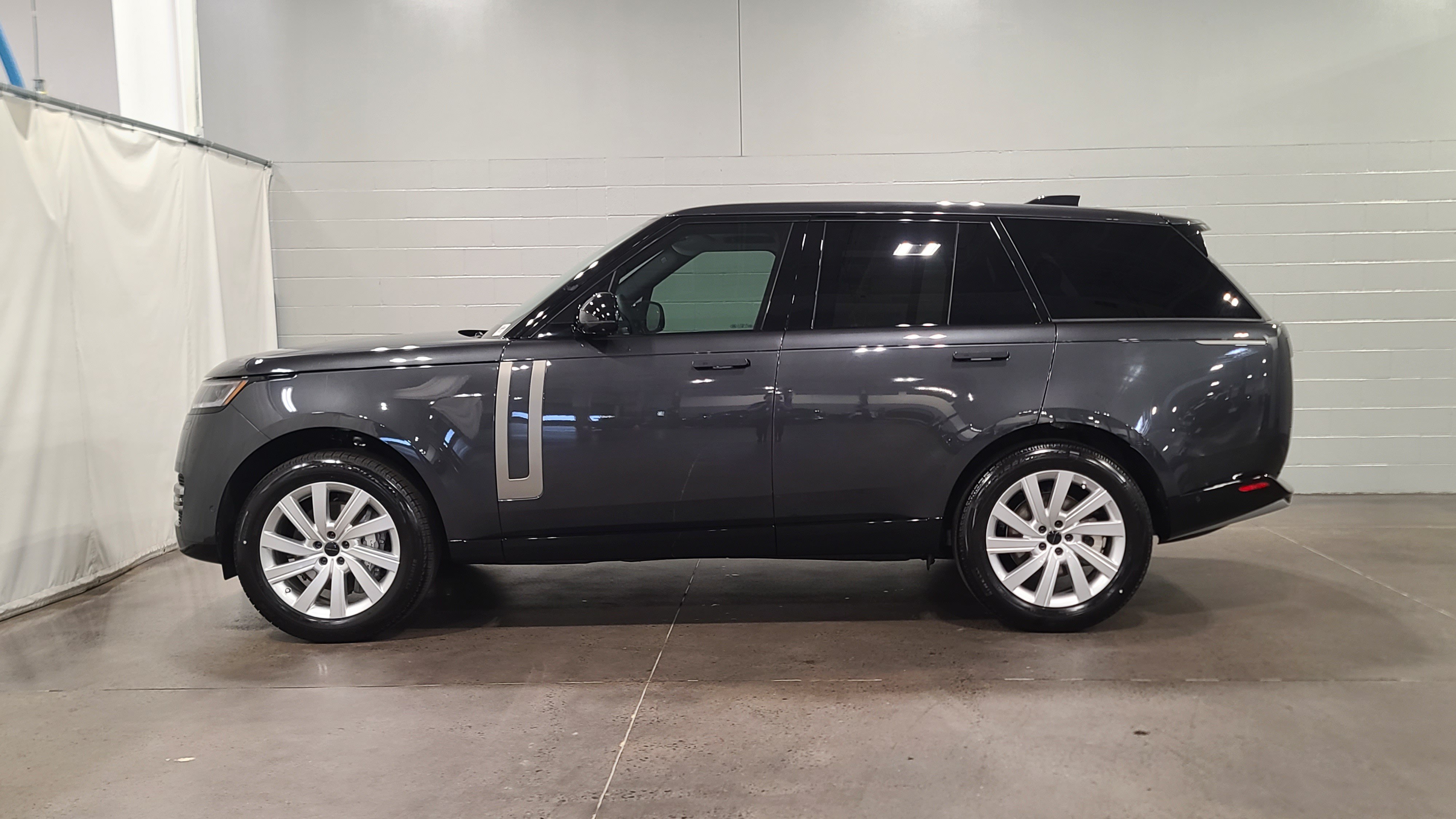 New 2026 Land Rover Range Rover SE AWD/4WD image 7