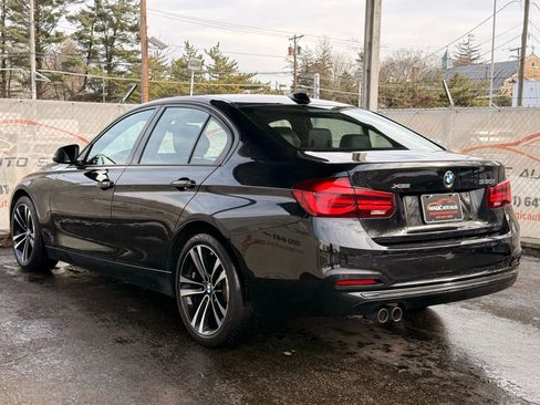 Used 2018 BMW 330i xDrive 330i xDrive Sedan 4D w/ Convenience Package image 11