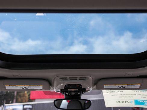 Used 2021 MINI Cooper SE w/ 6.5" Touchscreen Package image 15