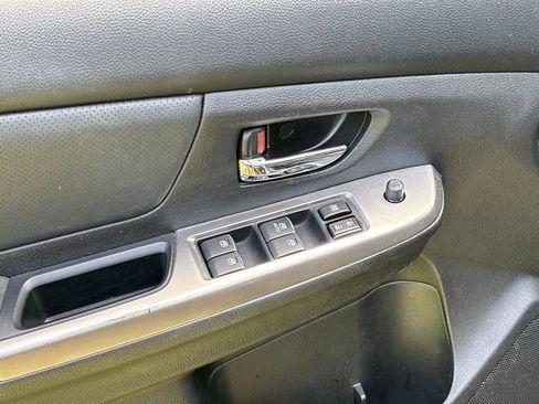 Used 2015 Subaru Crosstrek Touring AWD/4WD image 17