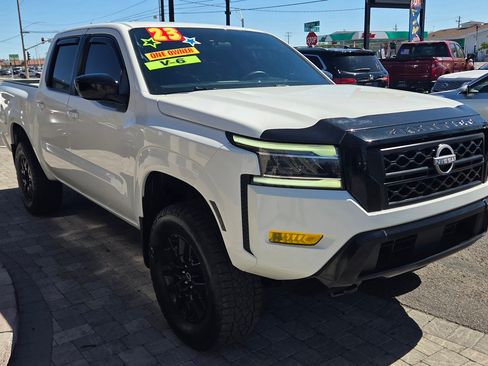 Used 2023 Nissan Frontier SV w/ Midnight Edition Package AWD/4WD image 3