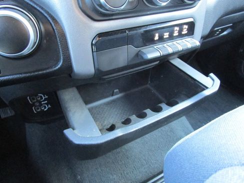 Used 2022 RAM 1500 Big Horn AWD/4WD image 35