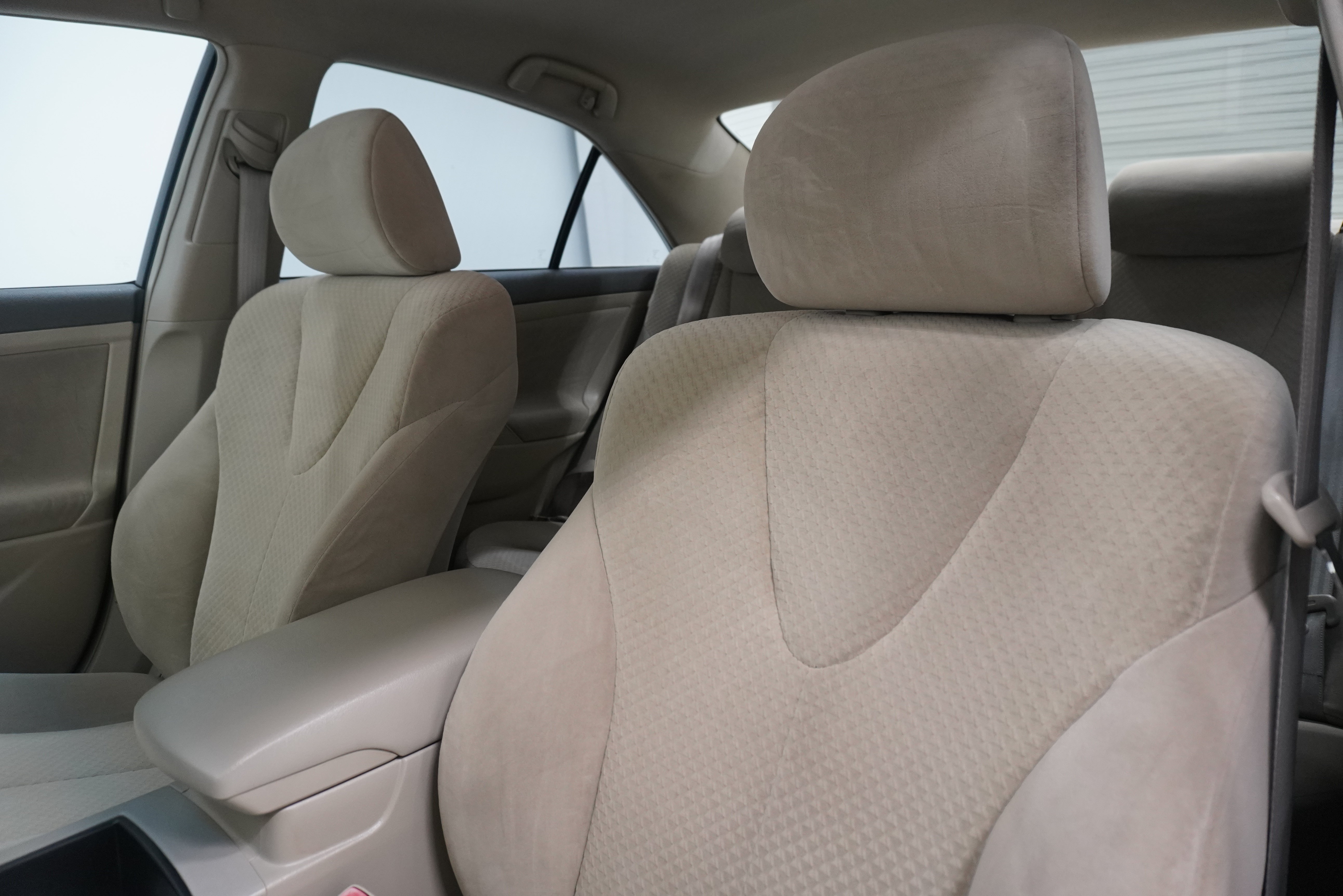 Used 2007 Toyota Camry LE FWD image 9